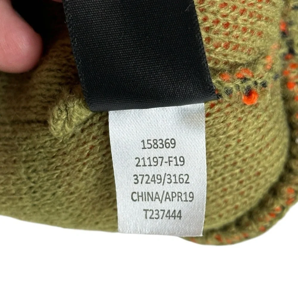 REI orange green